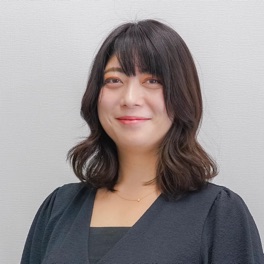 留学コンサルタント Rena