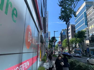 5分間ほど直進します