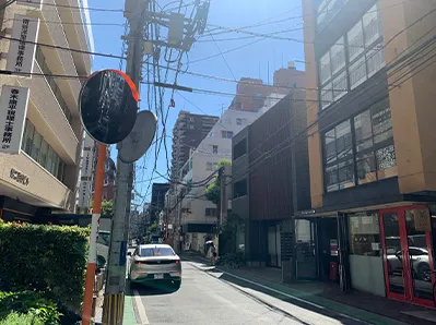 3分間ほど直進します